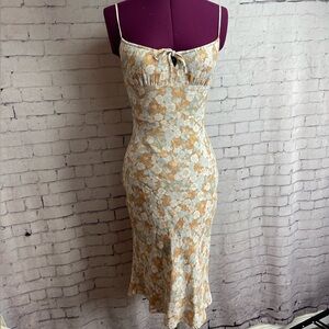 Aritzia Wilfred size 0 floral print midi dress tan and blue